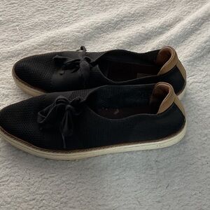 Mens black knit UGG sneakers with shoe strings